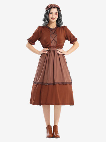 ダークブラウンの狼おばあちゃんがおばあちゃんメイドのレース衣装を演じる