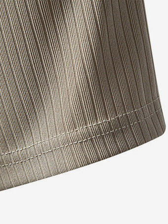 Kurzärmliges T-Shirt mit drei Knöpfen für Herren