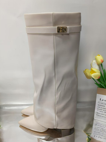 ブラックニーハイブーツ チャンキーヒール ポインテッドトゥ バックルディテール フォールドオーバーブーツ