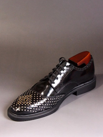 ブラック 男性用ドレスシューズ モダン ラウンドトゥ リベット 牛革
