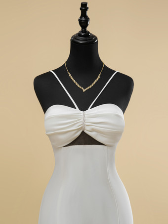 ウェディングドレス デザインネックライン ノースリーブ ナチュラルウエスト プリーツ トレーン付き ブライダル マーメイドドレス