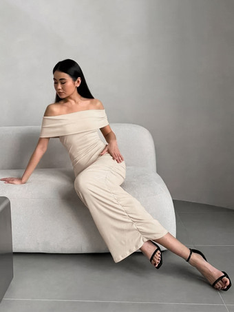 ボディコンドレス オフショルダー スリムフィット エレガント セミフォーマル パーティー ルーシュ マキシドレス レディース 2025