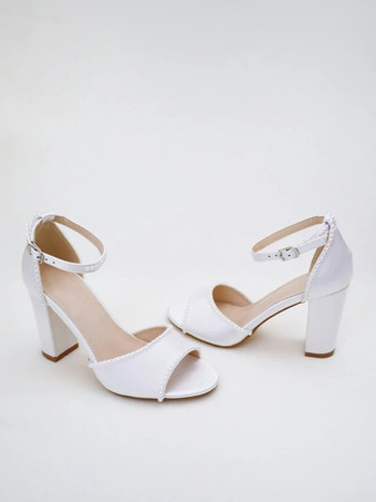 チャンキーヒールのウェディングシューズ ホワイトパールのオープントゥブライダルシューズ