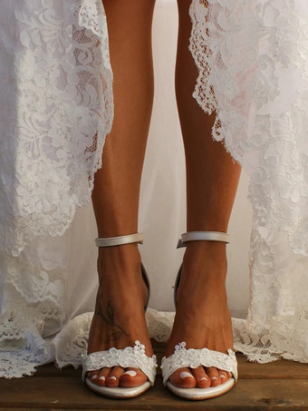 ホワイト レースブライダルサンダル ホワイトオープントゥ刺繍入りウェディングサンダル
