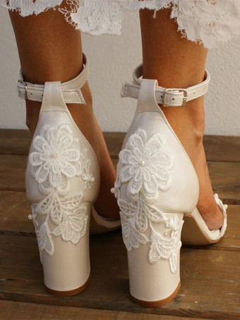レースブライダルサンダル ホワイトオープントゥ刺繍入りウェディングサンダル