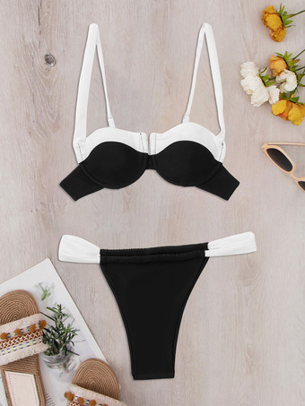 ツートンカラーのパッド入りビキニトップとGストリングボトムのセクシーな2点セット