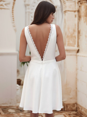 ショートウェディングドレス 膝丈 Vネック ノースリーブ ショートナチュラルウエスト サテン生地 ショートブライダルドレス