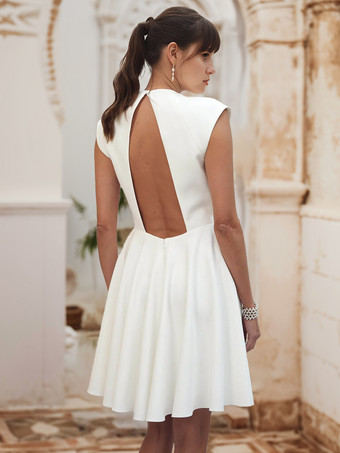 ショートウェディングドレス ショートVネック ノースリーブAライン ナチュラルウエスト サテン生地 ショートブライダルドレス