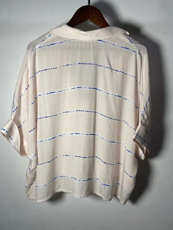 エクリュホワイトシャツ プランジネックライン 半袖 カジュアル リゾート サマートップス