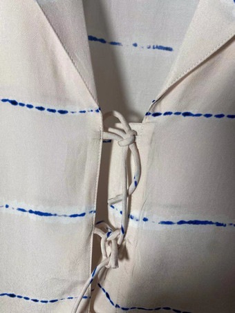 エクリュホワイトシャツ プランジネックライン 半袖 カジュアル リゾート サマートップス