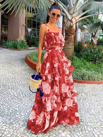 レッド ノースリーブクロップトップとティアードハイウエストスカートのプリントリゾート2ピースコーデセット2025