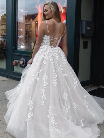 プロムドレスラベンダー A ライン V ネック ノースリーブ レースアップ バックレス クロス ロング レース パーティー ドレス 結婚式のゲストドレス 無料カスタマイズ