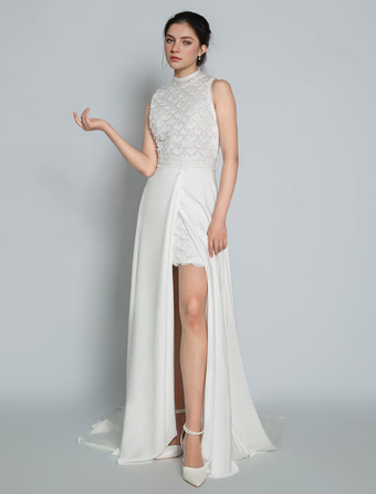 Avorio con strascico di corte semplice di Spalle nude