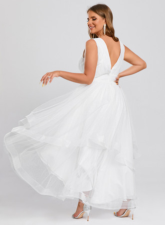 ショートウェディングドレス 足首丈 Vネック ノースリーブ Aライン チュール ブライダルガウン