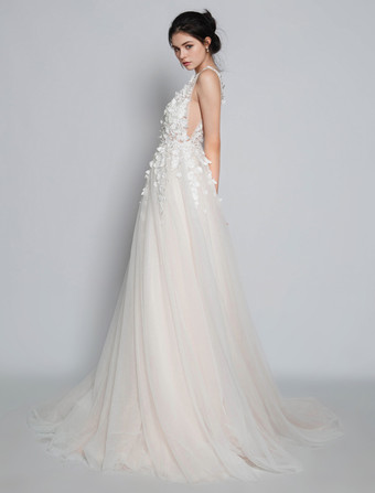 ウェディングドレス 2025 チュール 深いvネック Aライン ノースリーブ 多層 チュール レースアップリケ クラシックブライダルガウントレーン付き