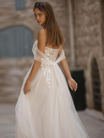 トレーン付きAラインのウェディングドレス、ノースリーブのチュール、スウィートハートネックのブライダルドレス