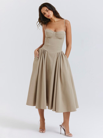 カーキ ソフトピンクのコルセットドレス、スパゲッティストラップ、バックレス、プリーツ入りコテージコアミディドレス 2025