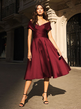 バーガンディーブライダルマザードレス Vネック ノースリーブ プリーツ Aライン ゲストドレス 結婚式用