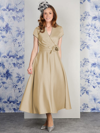 シャンパン花嫁の母親のためのパーティードレス Vネック 半袖 Aライン 花柄 足首丈 結婚式用ゲストドレス