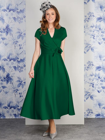 ダークグリーン花嫁の母親のためのパーティードレス Vネック 半袖 Aライン 花柄 足首丈 結婚式用ゲストドレス