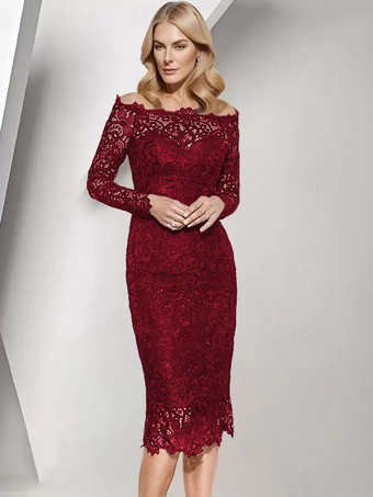 バーガンディー花嫁の母親のためのパーティードレス バトーネック 長袖 ショート レース ウェディングゲストドレス