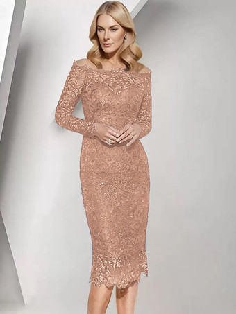 サーモンピンク花嫁の母親のためのパーティードレス バトーネック 長袖 ショート レース ウェディングゲストドレス