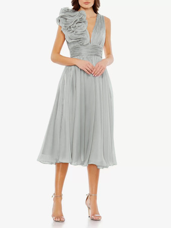 シルバーブライダルマザードレス Vネック ノースリーブ Aライン プリーツ 膝丈 ゲストドレス 結婚式用