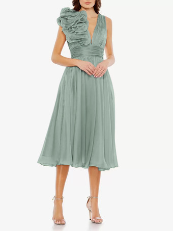 セージグリーンブライダルマザードレス Vネック ノースリーブ Aライン プリーツ 膝丈 ゲストドレス 結婚式用