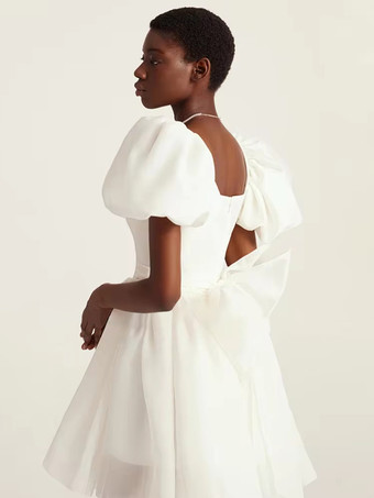 ブライダルミニドレス ショートウェディングドレス デザインネックライン ショートスリーブ ショートショートブライダルガウン