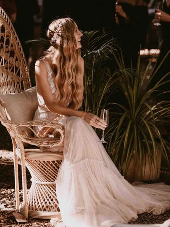 Vestidos de novia Boho Una línea de cuello en V profundo Hasta el suelo Encaje sin mangas Vestidos de novia sin espalda