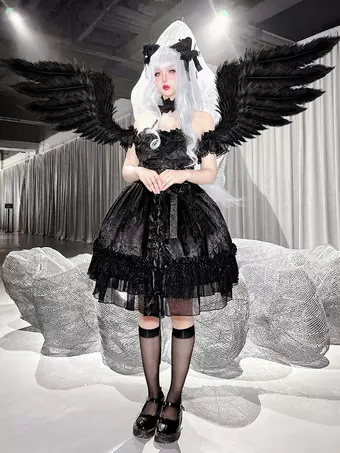 Black gothic lolita best sale