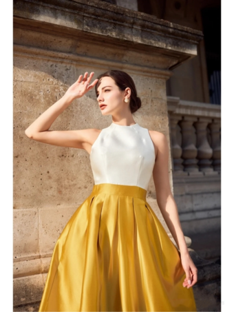 ゴールド イブニングドレス Aライン ジュエルネック 弾性織物サテン マキシレングス プリーツ フォーマルパーティードレス