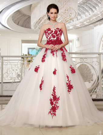 ウェディングドレス 2025 ストラップレスブラックブライダルドレス　レースアップリケ フラワーサッシュ ビーズコートトレーン アイボリーチュールブライダルドレス Milanoo限定