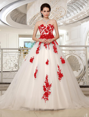 ウェディングドレス 2025 ストラップレスブラックブライダルドレス　レースアップリケ フラワーサッシュ ビーズコートトレーン アイボリーチュールブライダルドレス Milanoo限定