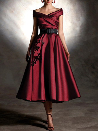 バーガンディープロムドレス サテン生地 デザインネックライン ボールガウン 半袖 アップリケ パーティードレス