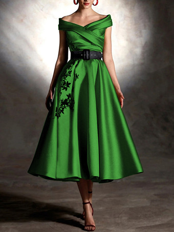 グリーン プロムドレス サテン生地 デザインネックライン ボールガウン 半袖 アップリケ パーティードレス