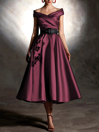 マルーンプロムドレス サテン生地 デザインネックライン ボールガウン 半袖 アップリケ パーティードレス