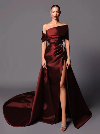 ルビーレッドイブニングドレス Aライン オフショルダー トレーン付き ノースリーブ レースアップ プリーツ サテン生地 社交ページェントドレス