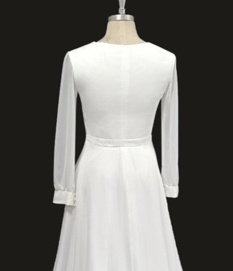 シンプルなウェディングドレス A ライン V ネック長袖ブライダルドレス無料カスタマイズ