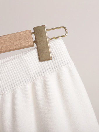 女性用ニットパンツセットドロップショルダープルオーバーとワイドレッグパンツ