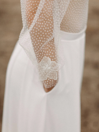 ブライダルジャンプスーツ シフォンフリル フロアレングスジャンプスーツ デザインネックライン 長袖 ナチュラルウエスト アイボリー