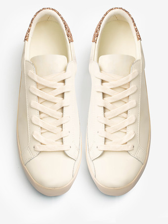 女性用シルバーレースアップスケートスニーカー