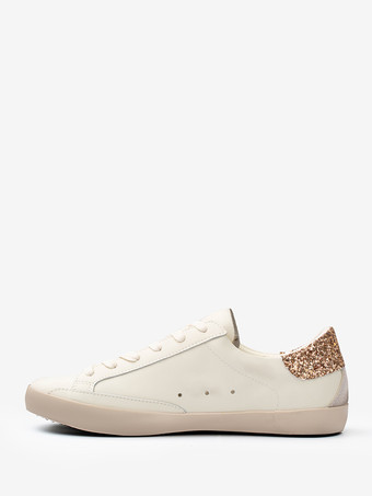 女性用シルバーレースアップスケートスニーカー