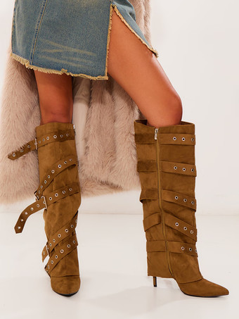 Bottes en daim marron à mollet large bout pointu détail boucle talon haut bottes hautes au genou