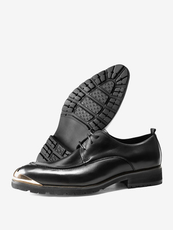 男性用ドレスシューズ 素晴らしい尖ったつま先メタルディテール牛革シューズ