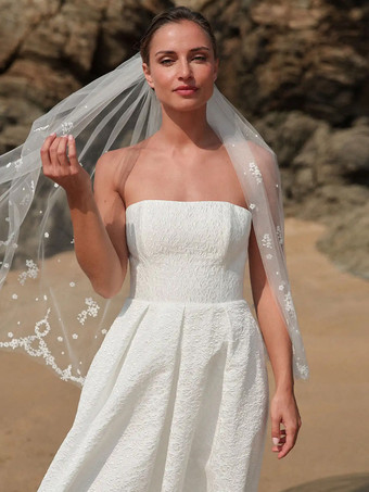 ショートウェディングドレス ストラップレス ノースリーブ Aライン ティーレングス ブライダルドレス