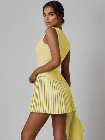 スリムフィットベストとプリーツスカートのツーピースコーデセット（レディース）夏コーデ 2025