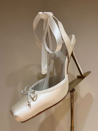 アイボリー サテンハイヒール スクエアトゥ ボウ レースアップ バレエパンプス レディース 2025