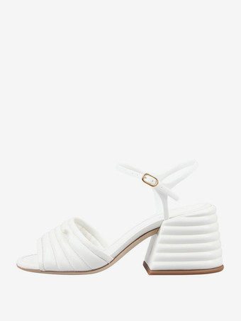 ホワイト チャンキーヒールサンダル スエード オープントゥ サンダル レディース