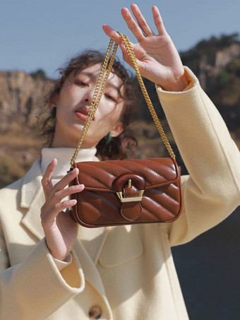 チェーン付きクロスボディバッグ スクエアフラップバッグ レディース 2025